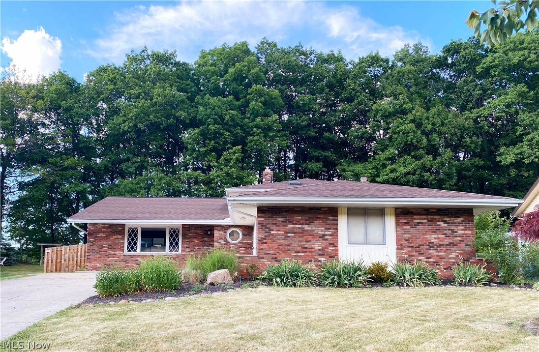 6206 Rousseau Drive Parma, OH 44129 - Photo 2 of 29