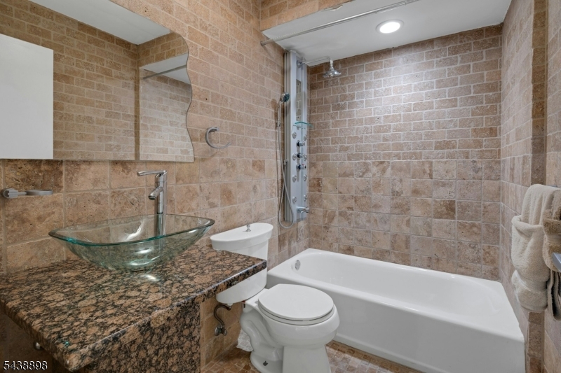 737 Ridge Road Butler, NJ 07405 - Photo 21 of 36 Gallery Image 21