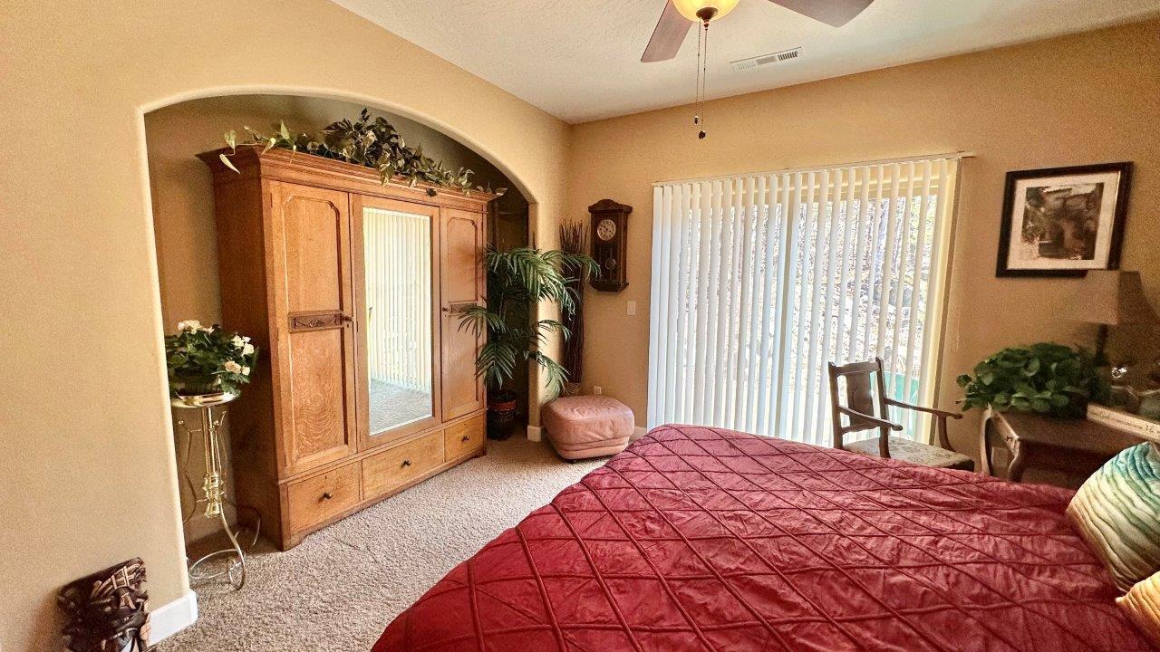 253 Rocky Road Trail, OR 97541 - Photo 37 of 67 Guest Room
