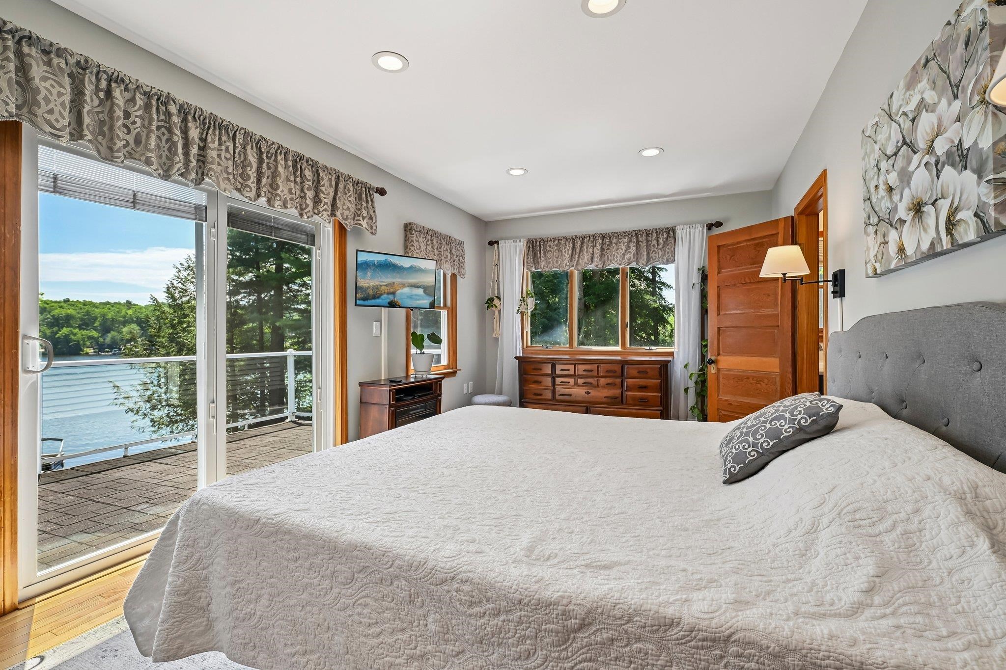 76 Holts Point Road Hampstead, NH 03841 - Photo 22 of 56