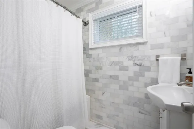 $1,700 | 100 Biscayne Drive Northwest, Unit D1, Atlanta, GA 30309