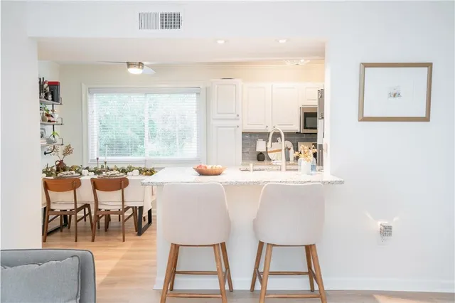 $1,700 | 100 Biscayne Drive Northwest, Unit D1, Atlanta, GA 30309