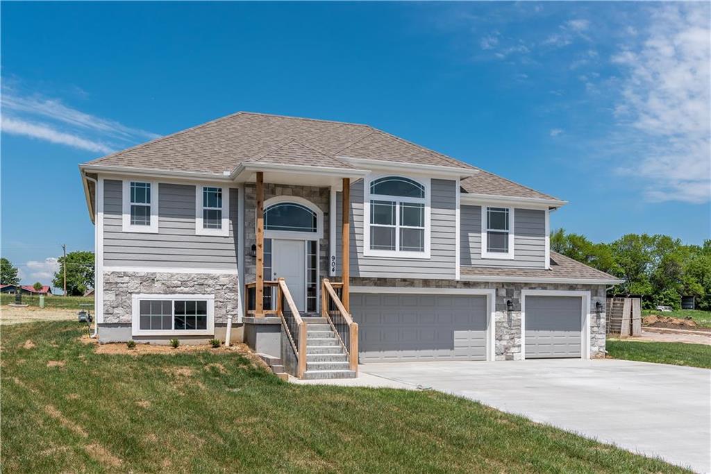 24653 Evans Road Tonganoxie, KS 66086 - Photo 1 of 20