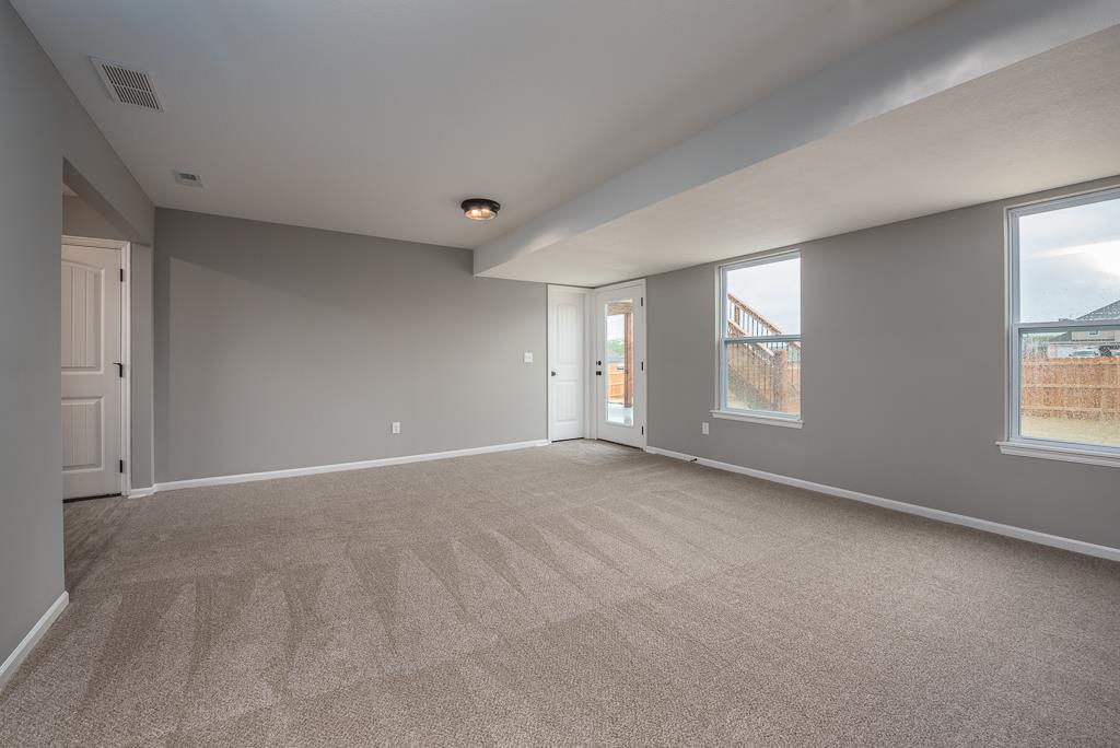 24653 Evans Road Tonganoxie, KS 66086 - Photo 16 of 20