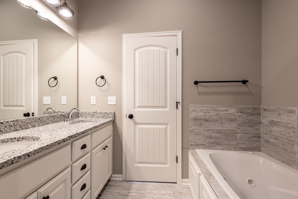 24653 Evans Road Tonganoxie, KS 66086 - Photo 18 of 20