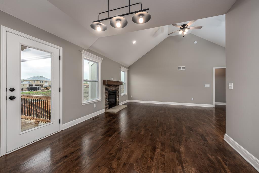 24653 Evans Road Tonganoxie, KS 66086 - Photo 7 of 20