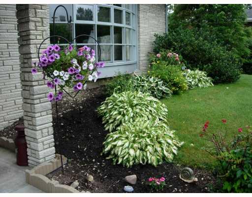 131 Pine Road Pittsburgh, PA 15237 - Photo 17 of 18 Exterior Front. Beautiful landscaping