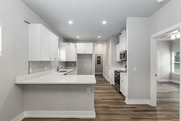 $2,500 | 211 Southeast 9 Street, Gainesville, FL 32601