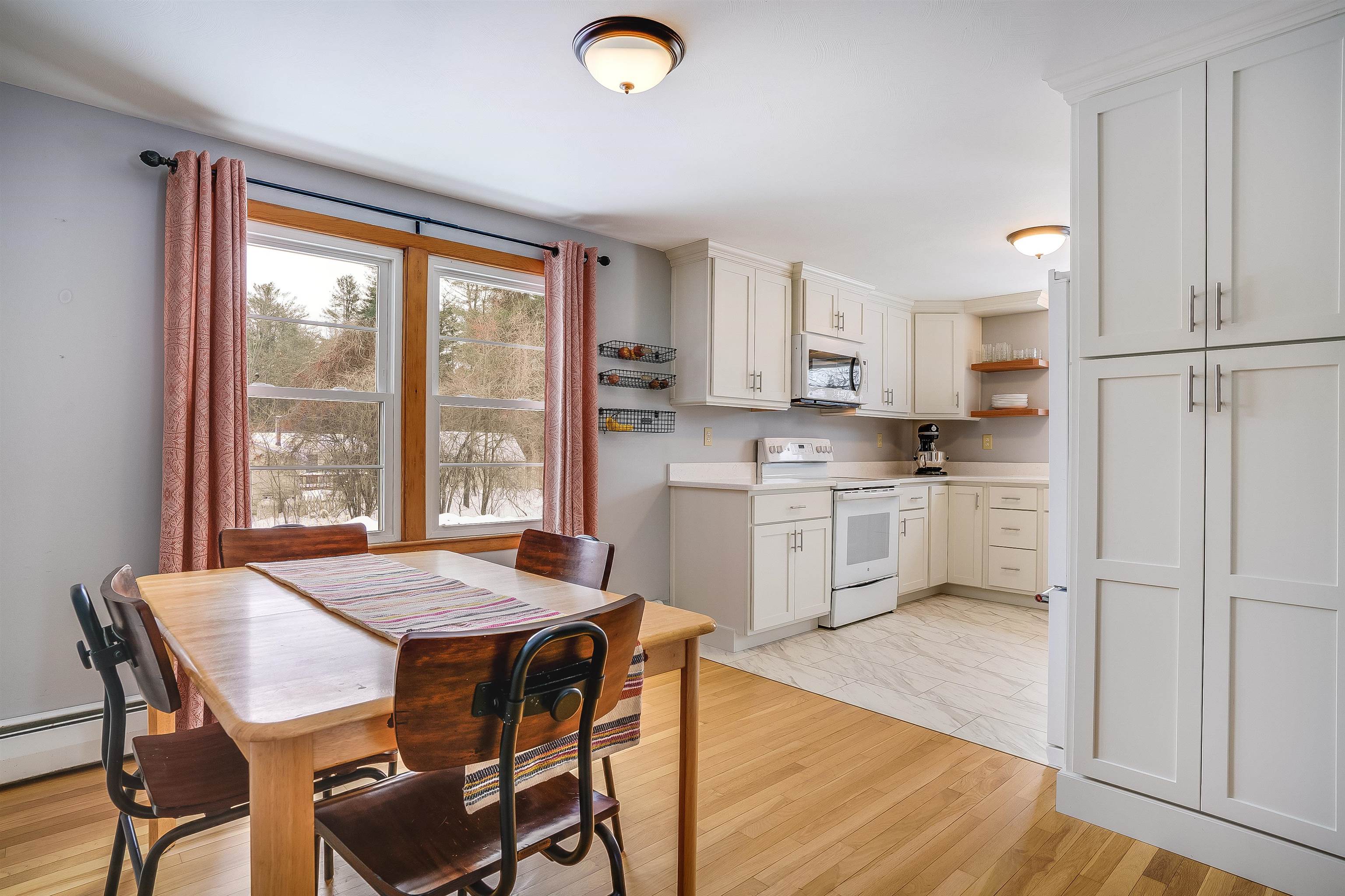 11 Pinecrest Drive Goffstown, NH 03045 - Photo 12 of 56