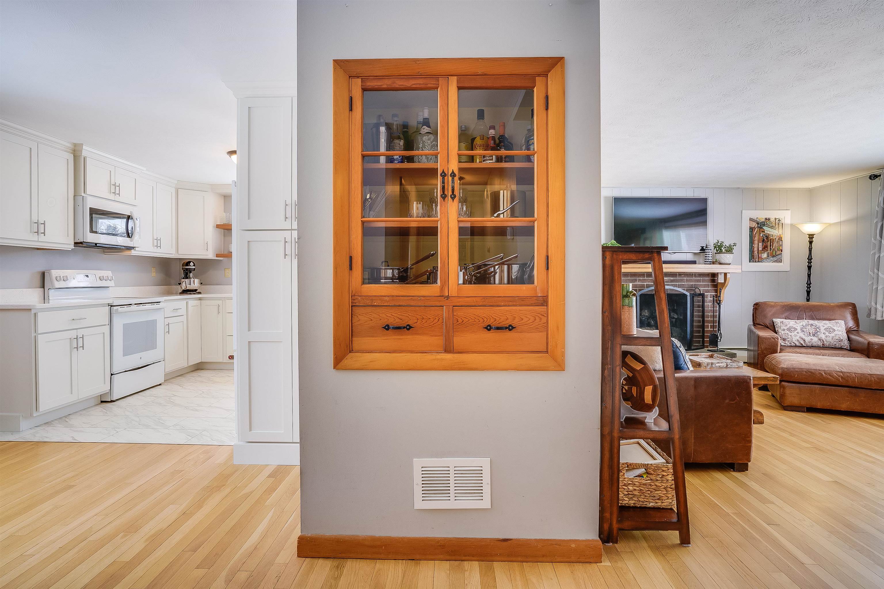 11 Pinecrest Drive Goffstown, NH 03045 - Photo 9 of 56