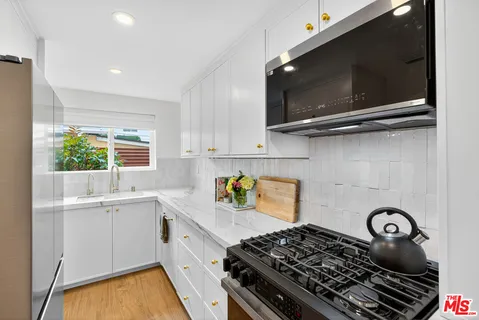 $1,189,000 | 1443 25th Street, Unit 2, Santa Monica, CA 90404