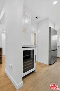 $1,189,000 | 1443 25th Street, Unit 2, Santa Monica, CA 90404