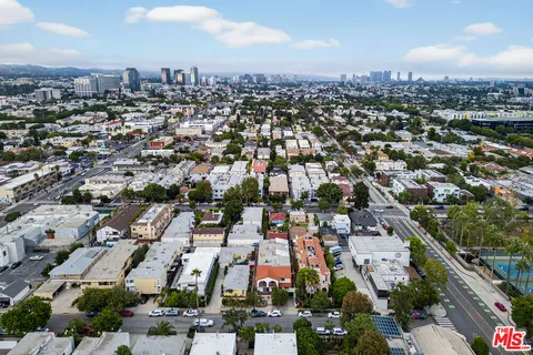 $1,189,000 | 1443 25th Street, Unit 2, Santa Monica, CA 90404