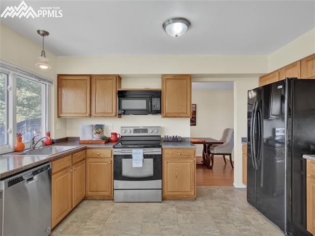 629 Gilcrest Road Colorado Springs, CO 80906 - Photo 30 of 33