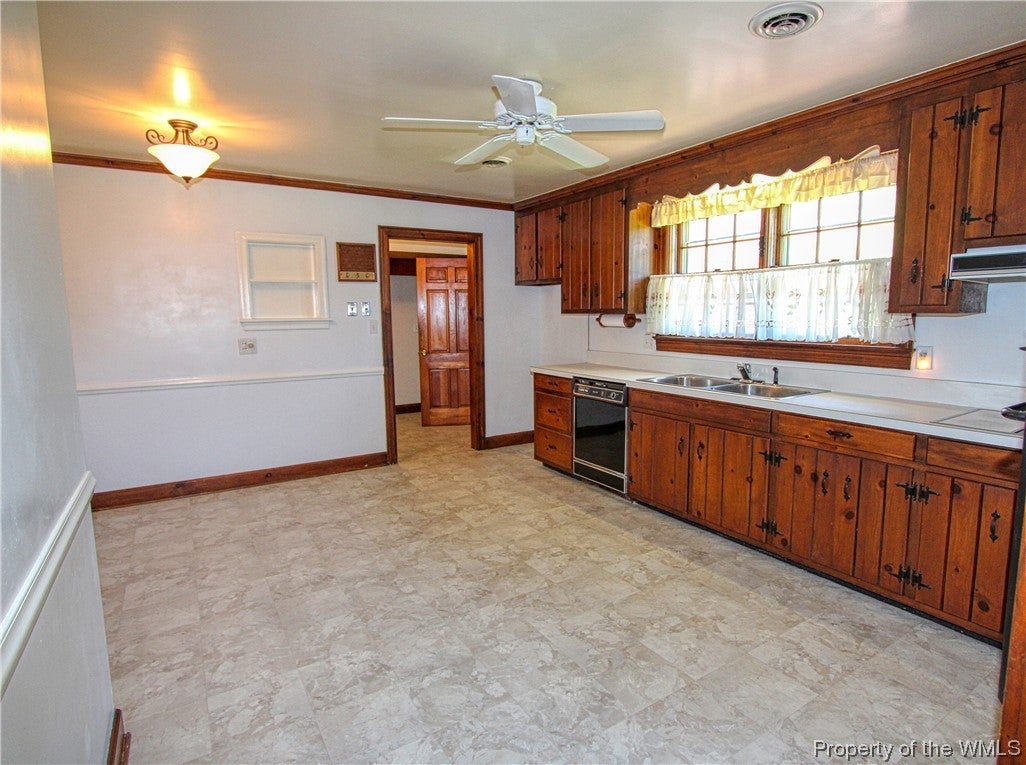 107 Stonehurst Road Hampton, VA 23669 - Photo 7 of 30 Gallery Image 7