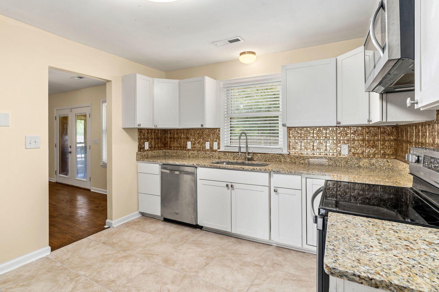 2126 State Road Summerville, SC 29486 - Photo 15 of 22 Laundry
