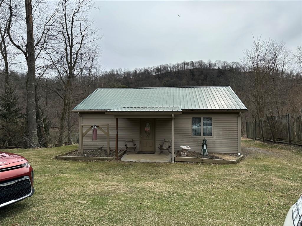 249 Clinton Road Freeport, PA 16229 - Photo 1 of 19