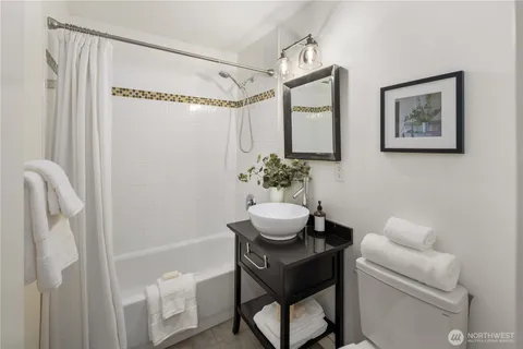 $279,950 | 7106 California Avenue Southwest, Unit 101, Seattle, WA 98136