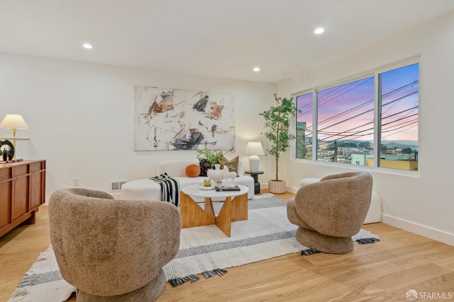 55 Jules Avenue San Francisco, CA 94112 - Photo 3 of 54