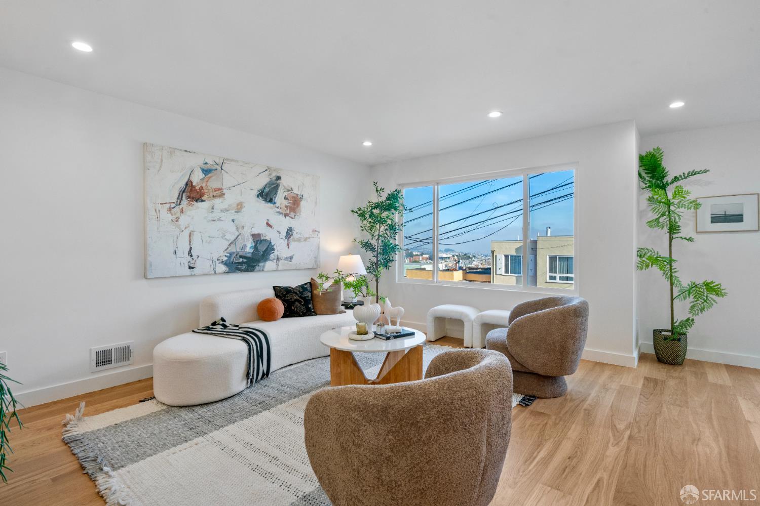 55 Jules Avenue San Francisco, CA 94112 - Photo 4 of 54