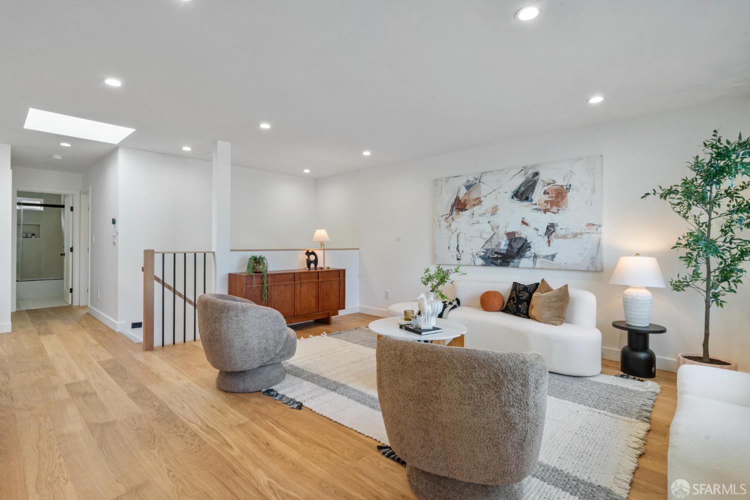 55 Jules Avenue San Francisco, CA 94112 - Photo 5 of 54