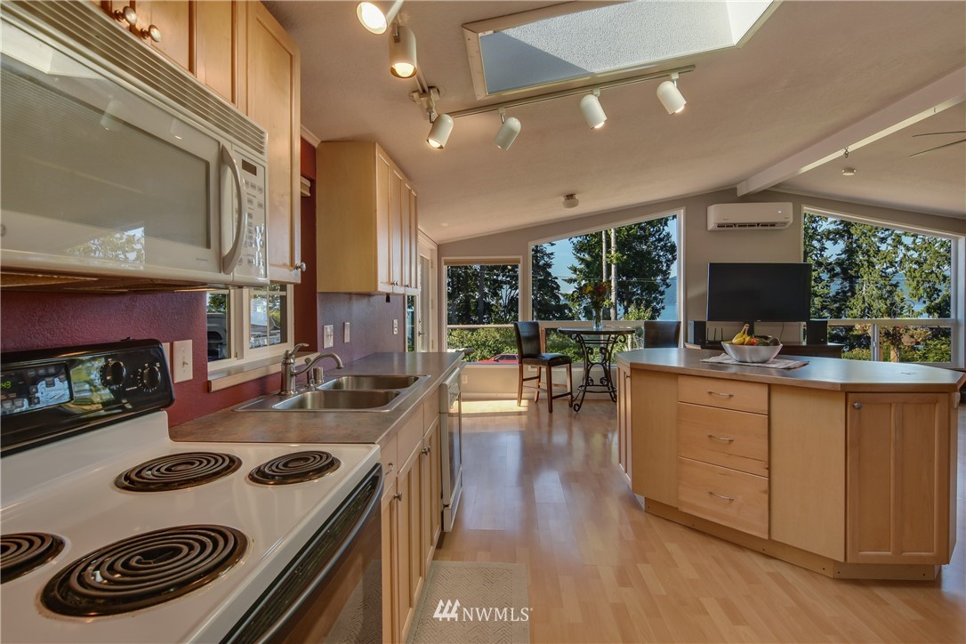 4882 Roney Road Bow, WA 98232 - Photo 13 of 25 Gallery Image 13