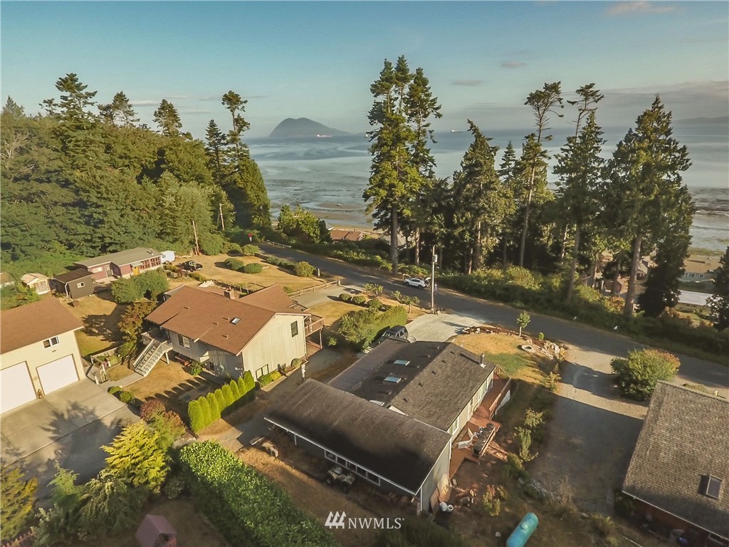 4882 Roney Road Bow, WA 98232 - Photo 3 of 25 Gallery Image 3
