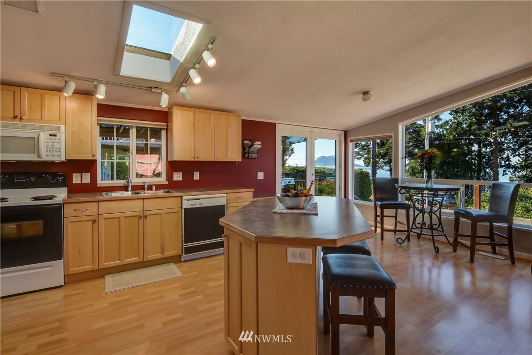 4882 Roney Road Bow, WA 98232 - Photo 10 of 25 Gallery Image 10