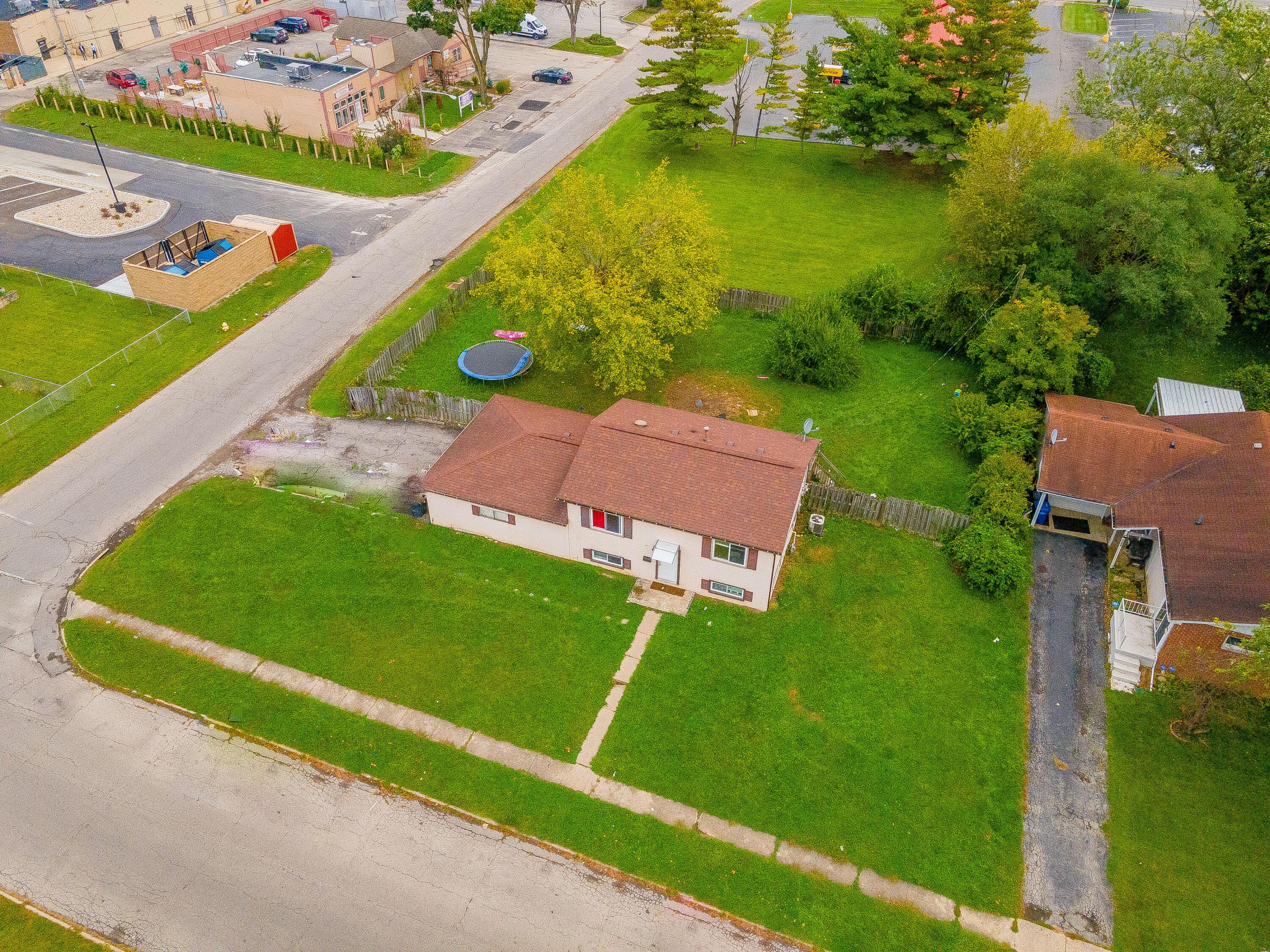 1038 Ross Road Columbus, OH 43227 - Photo 11 of 14