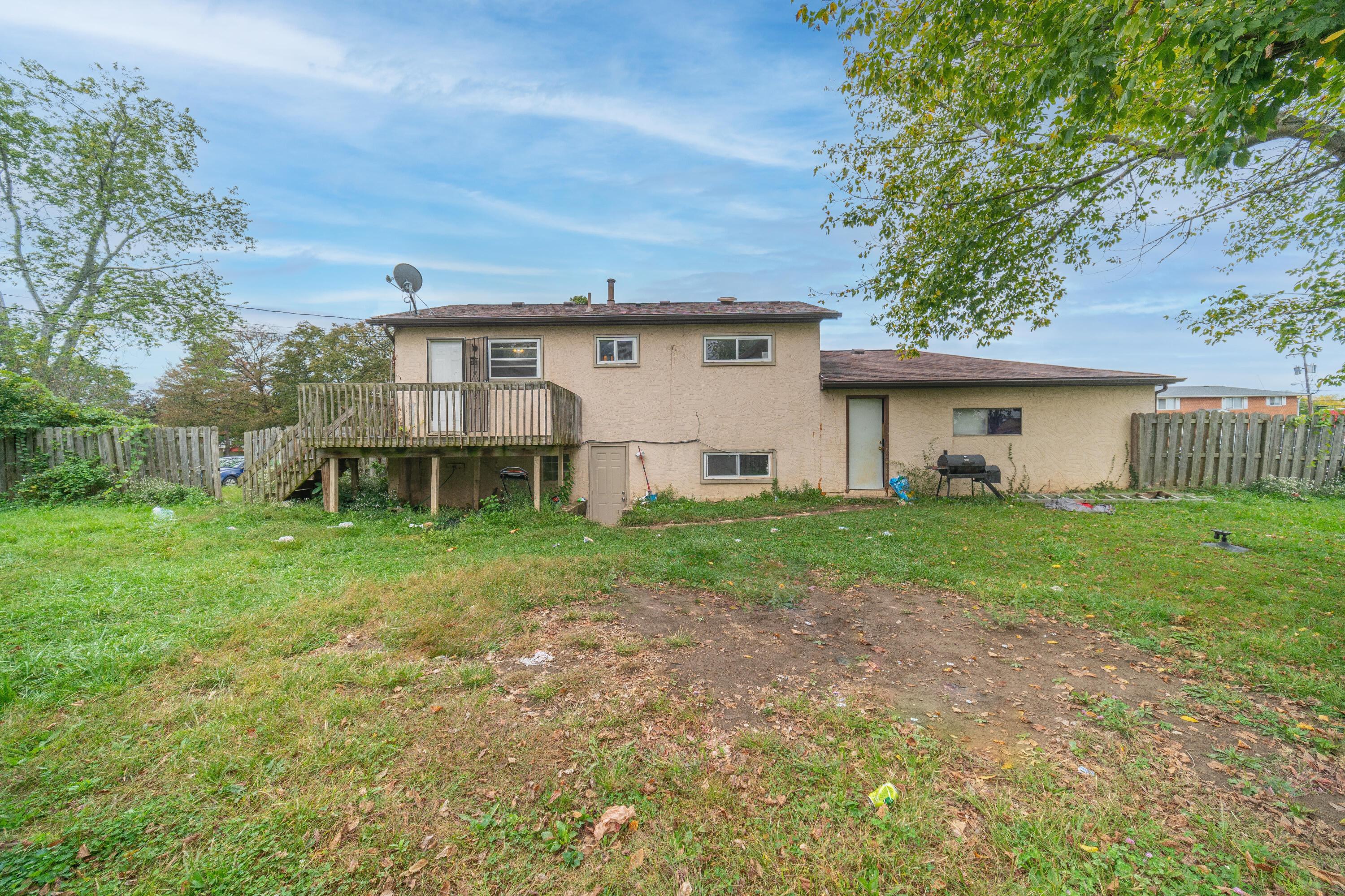 1038 Ross Road Columbus, OH 43227 - Photo 8 of 14