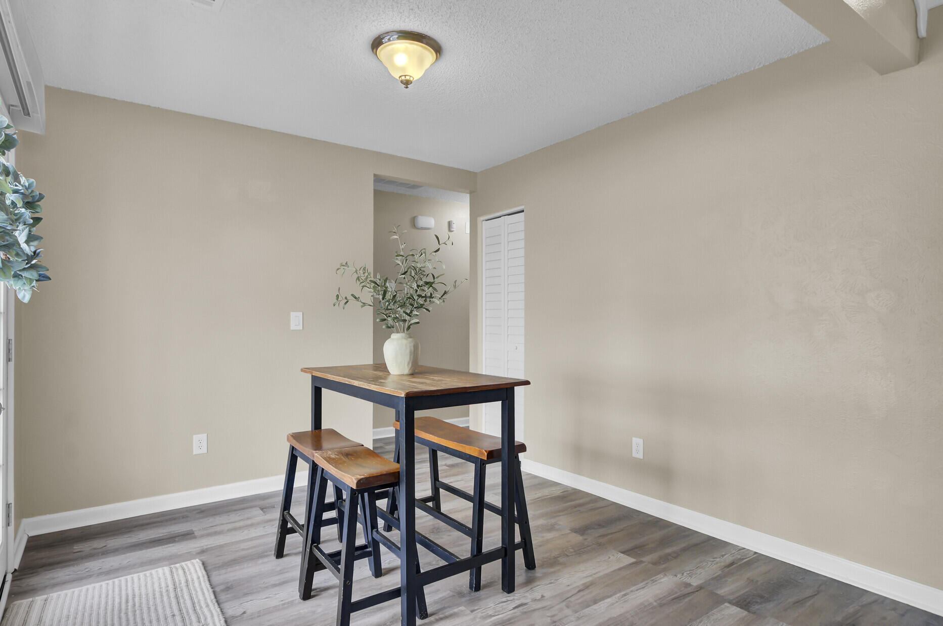 138 Manchester Road Summerville, SC 29486 - Photo 12 of 40 12_12_mls