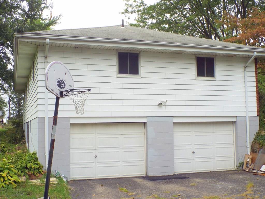 125 North Eberhart Road Butler, PA 16001 - Photo 16 of 19