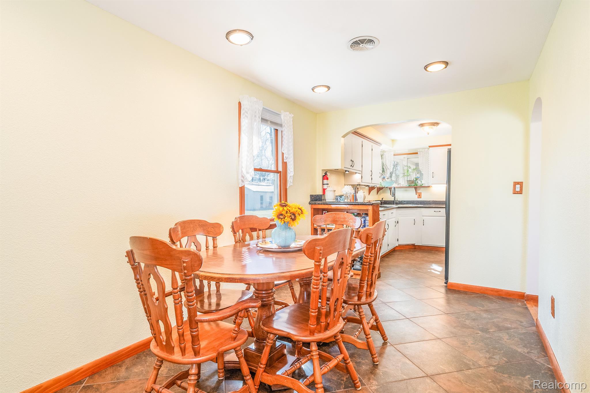 48615 Willis Road Belleville, MI 48111 - Photo 14 of 41 Gallery Image 14