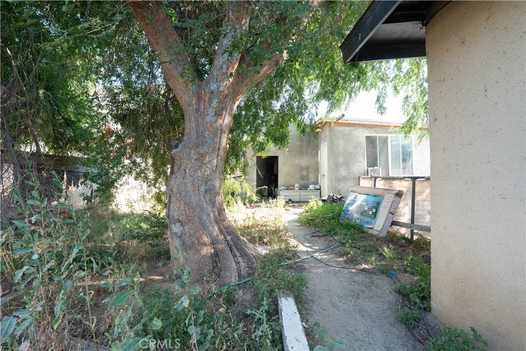 6174 Jurupa Avenue Riverside, CA 92504 - Photo 29 of 30 a view of a house with backyard and garden