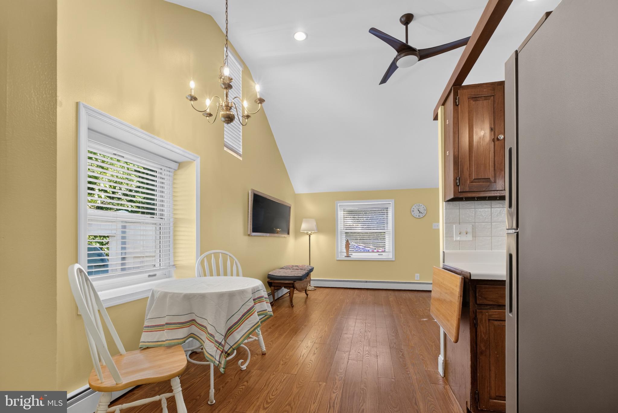 247 Pinetown Road Norristown, PA 19403 - Photo 5 of 26 Dining room/Great room