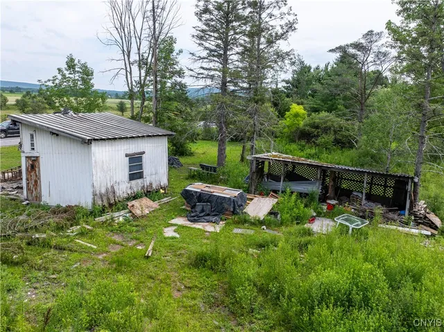 $60,000 | 7169 Highway 8, Deerfield, NY 13502