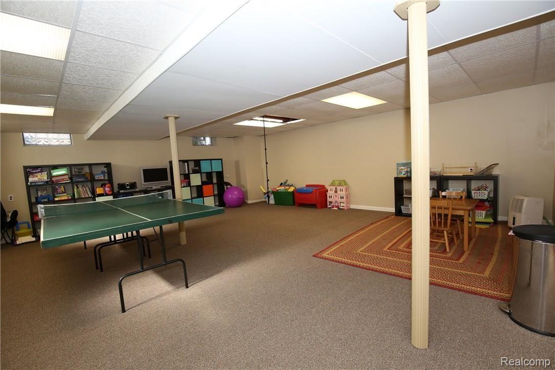 925 Bridgestone Drive Rochester, MI 48309 - Photo 46 of 54 IMG_2749.jpg