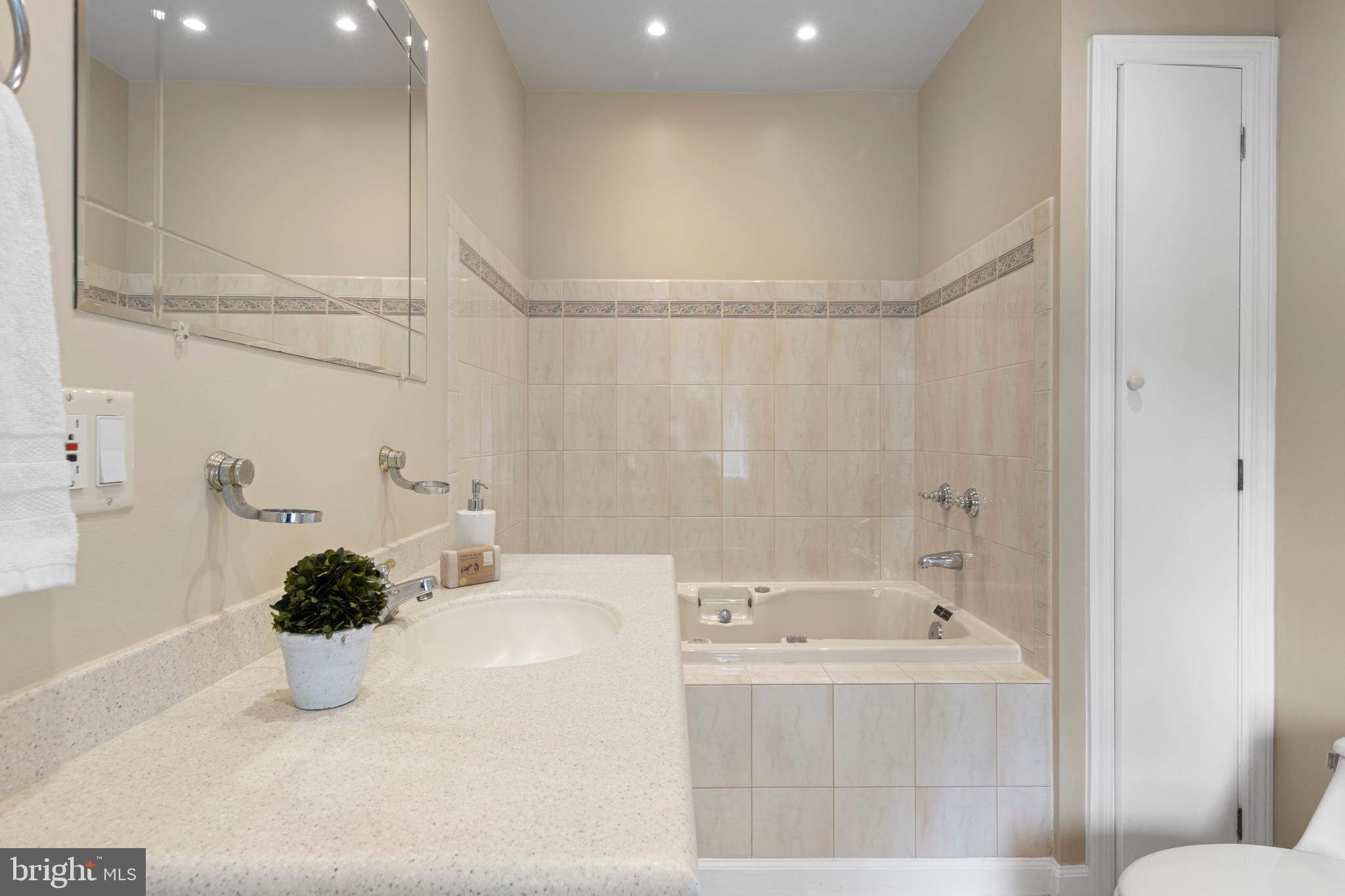 857 Meetinghouse Road Rydal, PA 19046 - Photo 38 of 93