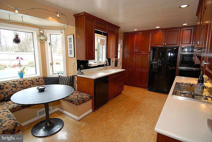 19413 Frederick Road Germantown, MD 20876 - Photo 5 of 30 Kitchen
