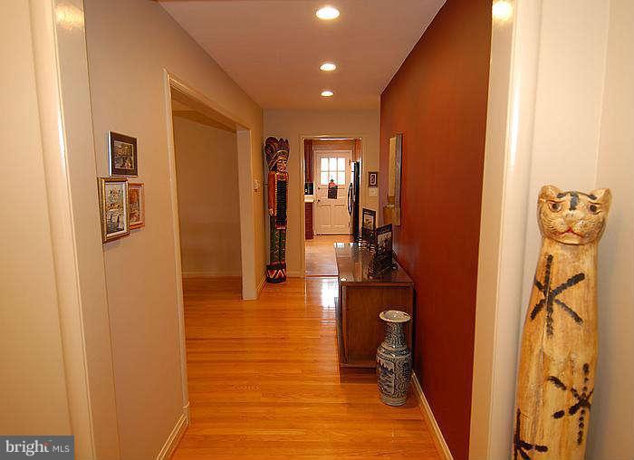 19413 Frederick Road Germantown, MD 20876 - Photo 7 of 30 Interior (General)