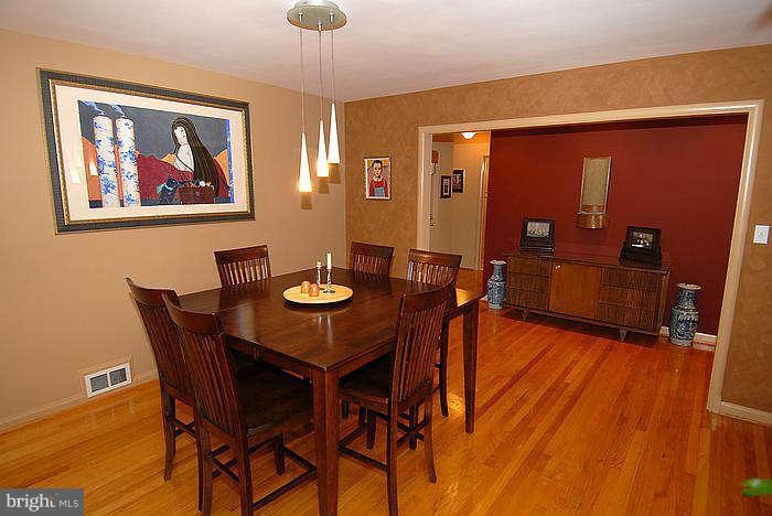 19413 Frederick Road Germantown, MD 20876 - Photo 9 of 30 Dining Room