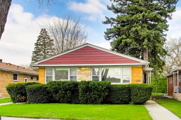 $3,000 | 8840 Keeler Avenue, Skokie, IL 60076