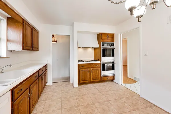 $3,000 | 8840 Keeler Avenue, Skokie, IL 60076