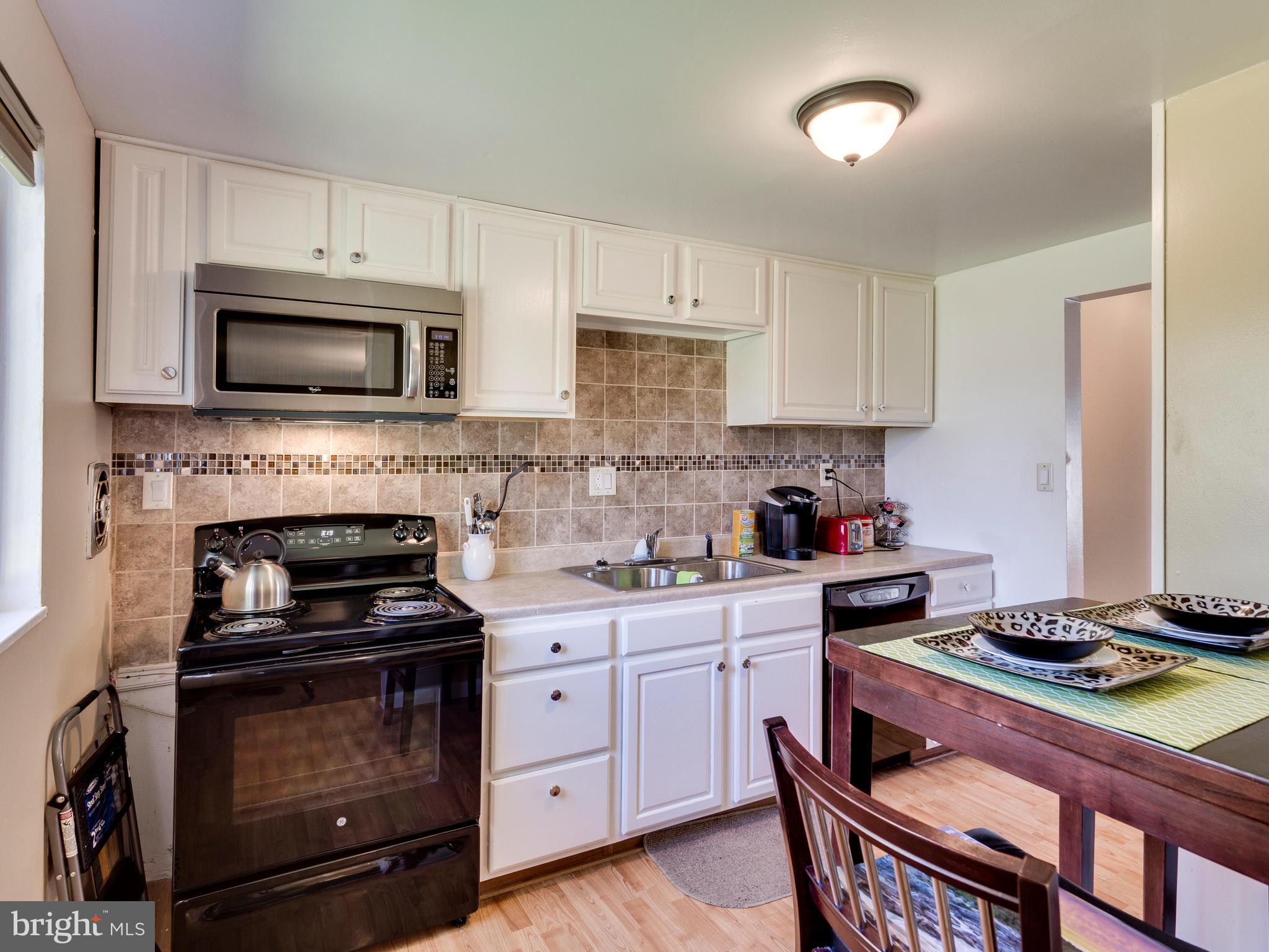 12708 Lunan Road Clinton, MD 20735 - Photo 12 of 24 Kitchen