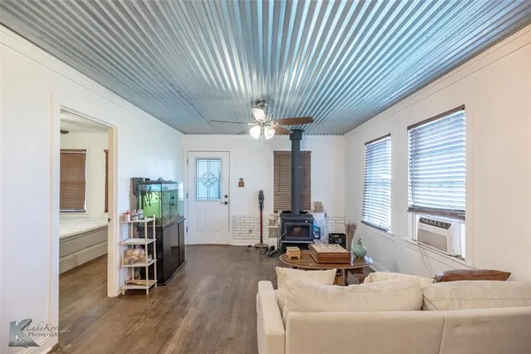 $440,000 | 801 Highway 153, Wingate, TX 79566