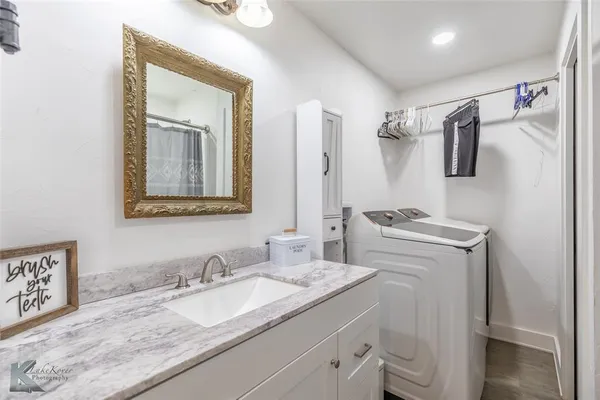 $440,000 | 801 Highway 153, Wingate, TX 79566