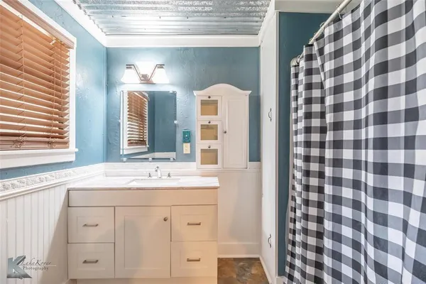 $440,000 | 801 Highway 153, Wingate, TX 79566