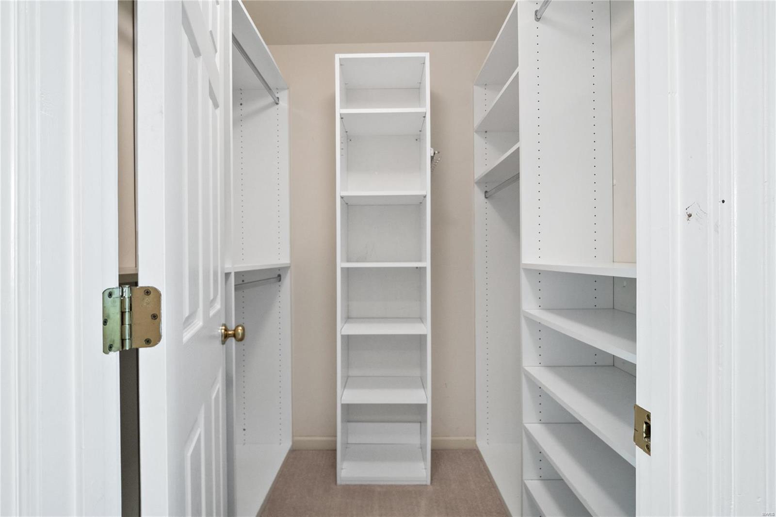 817 Castle Forest Court Ballwin, MO 63021 - Photo 21 of 45