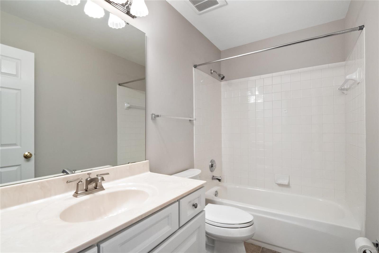 817 Castle Forest Court Ballwin, MO 63021 - Photo 31 of 45