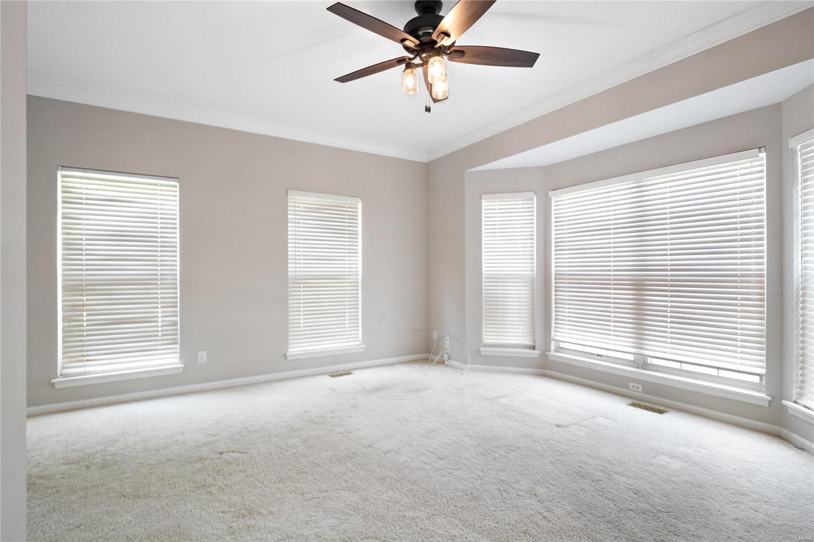 817 Castle Forest Court Ballwin, MO 63021 - Photo 6 of 45